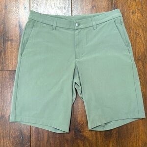 Lululemon Men’s Commission Shorts, 34” Green
LIKE NEW condition. Warpstreme